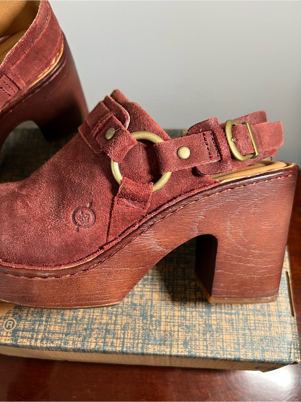 Born suede sling back platform clogs womens